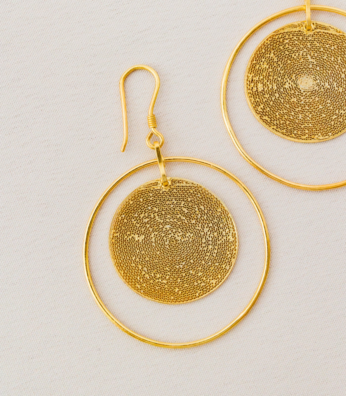 Dionne Gold Disc Hoops - AMAMI