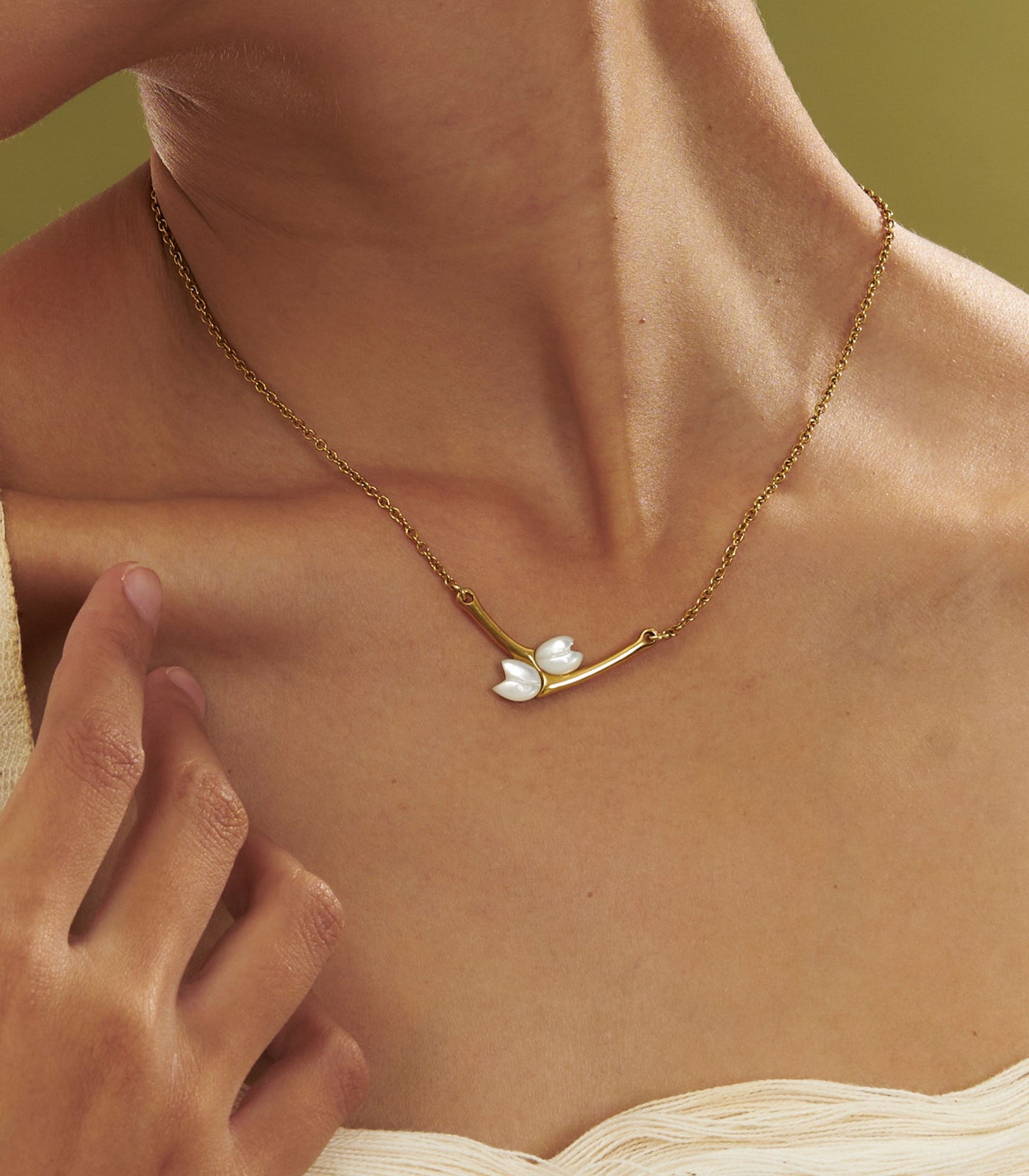 Jasmine Twin Necklace in Mother of Pearl - Lily Jewelry